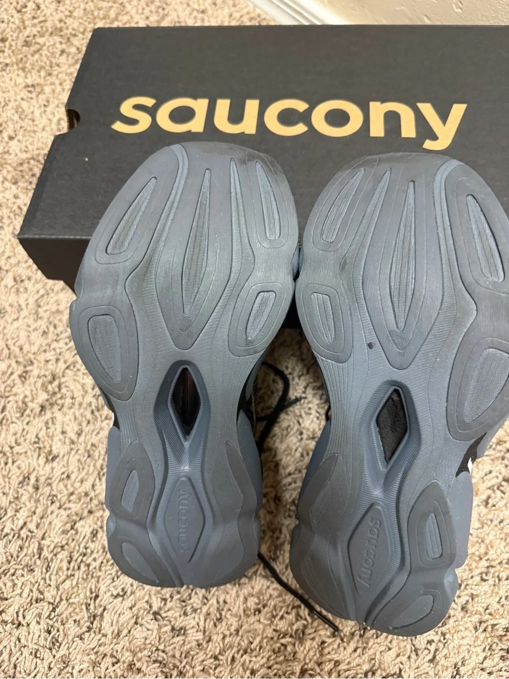 Saucony Endorphin Elite 3 unisex men’s 7 women’s 8.5 black/gun metal